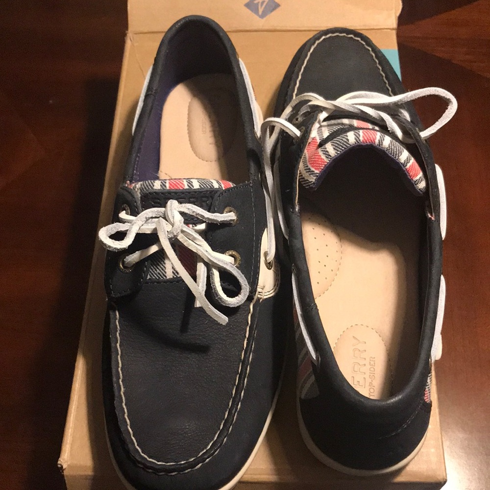 Sperry navy boat shoes women’s  size 9.5 New